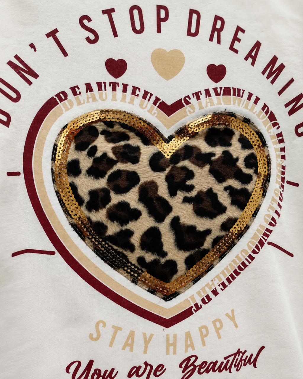 Camiseta con corazón animal print y lentejuelas 3083