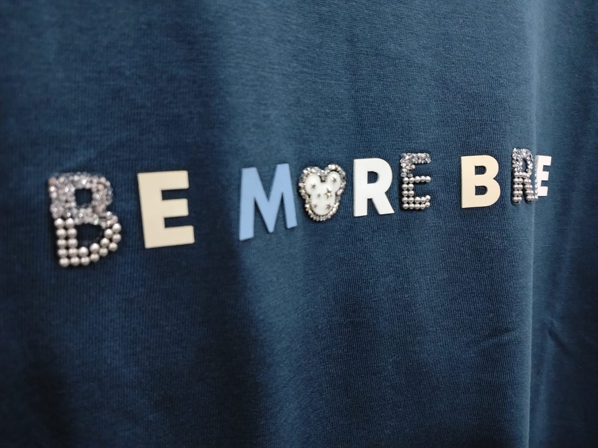Camiseta Be More Brave con pedrería 3102