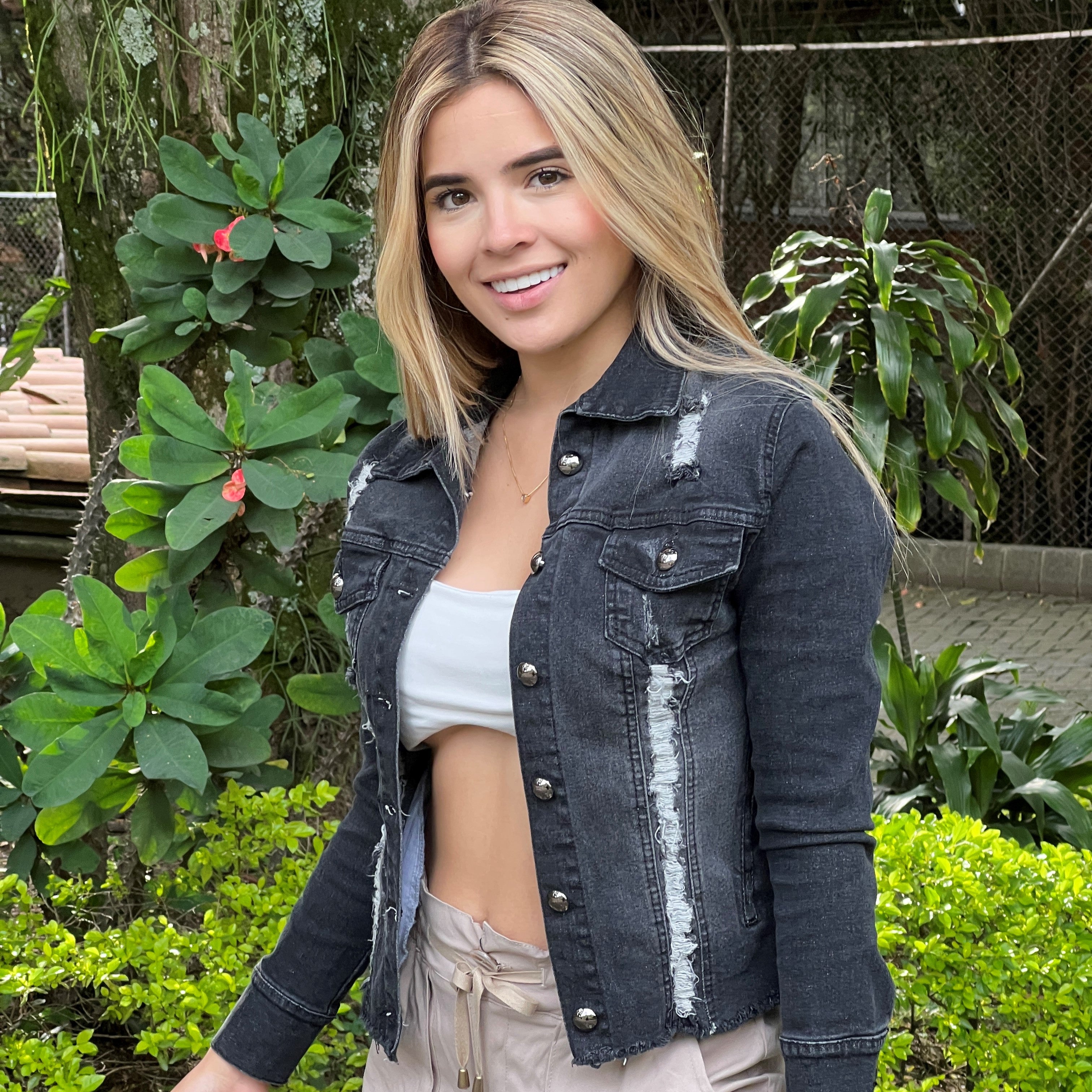 CHAQUETA CON ROTOS 2415